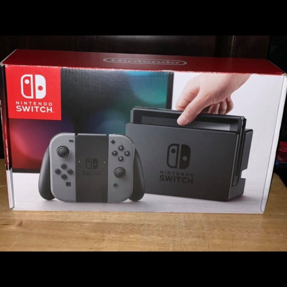 Nintendo Switch - Picture 7 of 8